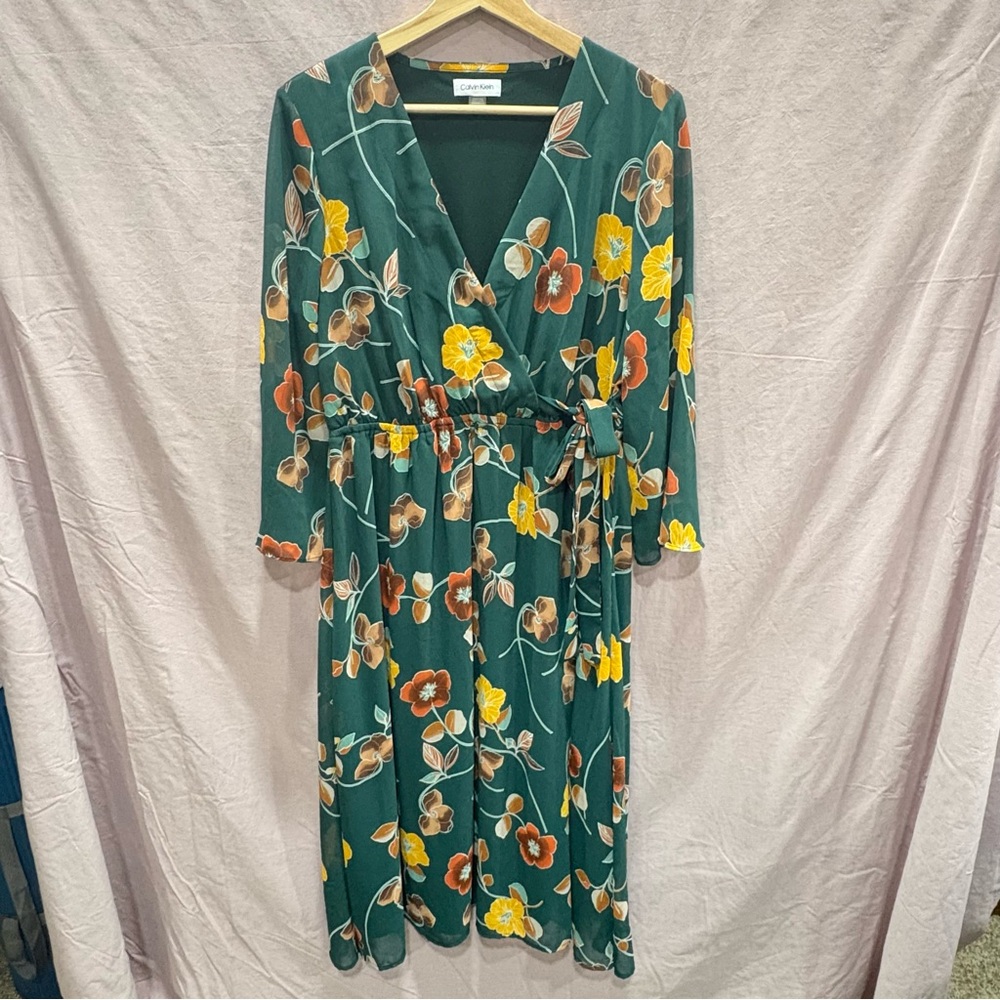 Cavin Klein Floral Midi Dress – Emeral Green / 10